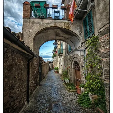 Italia & Lombardi Montefiascone